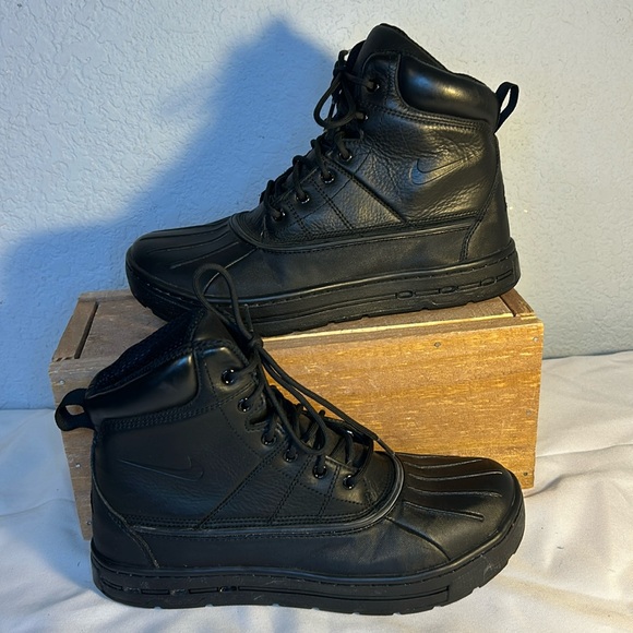 NIKE ACG Woodside black leather waterproof high tops . - Picture 1 of 9